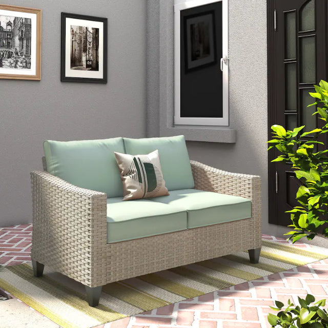 WICKER LOVESEAT